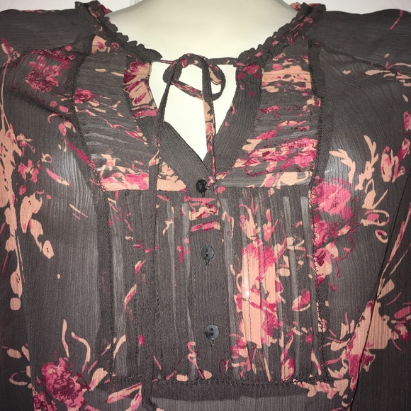 Ana petite gray Floral - Picture 2 of 5